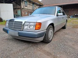 Silber Gebraucht 1991 Mercedes 200 Limousine | 4.500 €
