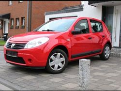 Rot Gebraucht 2009 Dacia Sandero Kleinwagen | 2.490 €