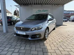 Grau (metallic) Gebraucht 2021 Peugeot 308 Allure Kombi | 18.990 € (Etwas zu teuer)