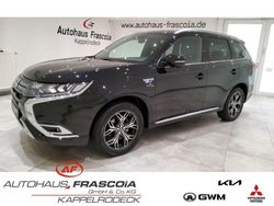 P) (schwarz Gebraucht 2019 Mitsubishi Outlander P-HEV Intro Edition SUV | 19.900 € (Fairer Preis)