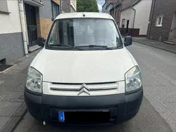 Weiß Gebraucht 2006 Citroën Berlingo Advance Van / Kleinbus | 2.150 € (Fairer Preis)
