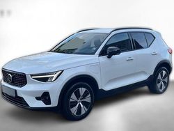 Weiß metallic Gebraucht 2022 Volvo XC40 Plus SUV | 37.080 € (Teuer)
