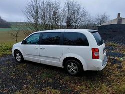 Weiß Gebraucht 2007 Dodge Grand Caravan Van / Kleinbus | 8.000 €