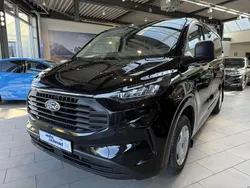 Obsidianschwarz Gebraucht 2024 Ford Transit Custom Trend Van / Kleinbus | 30.990 € (Etwas zu teuer)