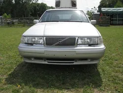 Silber Gebraucht 1997 Volvo V90 Kombi | 13.500 €