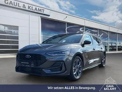 Magneticgrau (metallic) Neu 2025 Ford Focus ST-Line X Limousine | 38.993 €