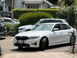 Weiß Gebraucht 2019 BMW 330 Limousine | 30.499 € (Etwas zu teuer)