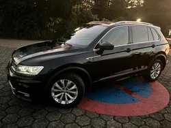 Schwarz Gebraucht 2019 VW Tiguan R-line SUV | 25.000 € (Fairer Preis)
