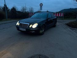 Schwarz Gebraucht 2006 Mercedes E320 Limousine | 4.700 € (Etwas zu teuer)