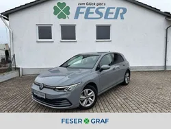 Mondsteingrau Gebraucht 2024 VW Golf VIII Life Limousine | 22.990 € (Guter Preis)