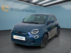 Grün Gebraucht 2022 Fiat 500e Icon Kleinwagen | 20.349 € (Fairer Preis)