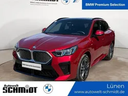 Rot Gebraucht 2024 BMW iX2 M Sport SUV | 45.190 € (Fairer Preis)
