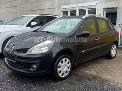 Schwarz Gebraucht 2008 Renault Clio II Dynamique Limousine | 799 € (Guter Preis)