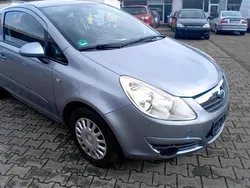 Silber Gebraucht 2007 Opel Corsa Kleinwagen | 1.200 € (Etwas zu teuer)