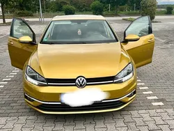 Gelb Gebraucht 2018 VW Golf VII Join Limousine | 11.000 € (Guter Preis)