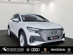 Gletscherweiß metallic Gebraucht 2022 Audi Q4 e-tron Comfort SUV | 31.850 € (Fairer Preis)