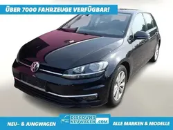 Deep black perleffekt Gebraucht 2020 VW Golf VII Comfortline Limousine | 17.025 € (Fairer Preis)