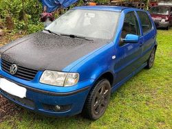 Blau Gebraucht 2000 VW Polo Limousine | 600 € (Guter Preis)