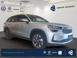 Brillantsilber metallic Gebraucht 2025 Skoda Kodiaq Selection SUV | 48.990 € (Guter Preis)