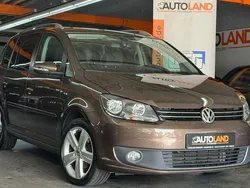 Braun Gebraucht 2013 VW Touran Life Van / Kleinbus | 10.999 € (Fairer Preis)