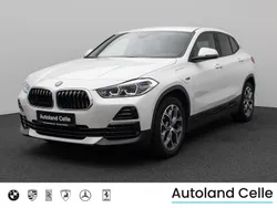 Mineralweiß metallic a96schwarz Gebraucht 2022 BMW X2 Sport Line SUV | 25.999 € (Fairer Preis)