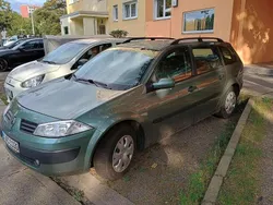 Grün Gebraucht 2003 Renault Mégane GrandTour Authentique Kombi | 3.300 € (Etwas zu teuer)