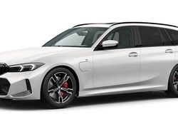 Weiß Gebraucht 2024 BMW 330e Comfort Edition Kombi | 51.116 €