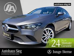 Grau Gebraucht 2023 Mercedes CLA200 Shooting Brake Kombi | 28.844 € (Fairer Preis)