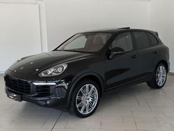 Schwarz Gebraucht 2015 Porsche Cayenne SUV | 33.900 € (Etwas zu teuer)