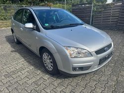Silber Gebraucht 2008 Ford Focus Limousine | 2.400 € (Fairer Preis)