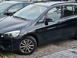 Schwarz Gebraucht 2016 BMW 218 Gran Tourer Van / Kleinbus | 9.900 € (Teuer)