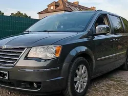 Grau Gebraucht 2010 Chrysler Grand Voyager Limited Van / Kleinbus | 7.999 € (Fairer Preis)