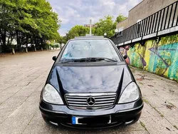 Schwarz Gebraucht 2002 Mercedes A190 Elegance Kleinwagen | 3.450 € (Teuer)