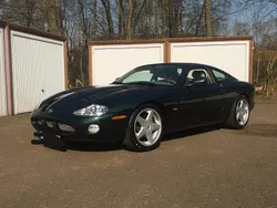 Grün Gebraucht 2001 Jaguar XK8 Coupé | 14.985 €