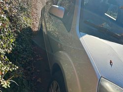 Silber Gebraucht 2006 Ford Fiesta Kleinwagen | 900 €