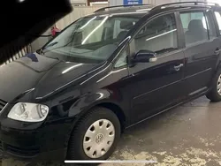 Schwarz Gebraucht 2006 VW Touran Conceptline Van / Kleinbus | 3.999 € (Etwas zu teuer)