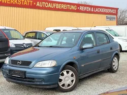 Blau Gebraucht 1998 Opel Astra Limousine | 2.222 € (Teuer)