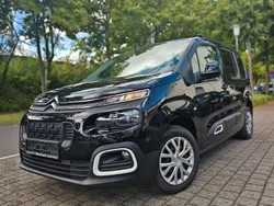 Schwarz Gebraucht 2021 Citroën Berlingo Live Van / Kleinbus | 15.944 € (Guter Preis)
