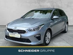 Silber Gebraucht 2020 Kia Ceed Limousine | 14.490 € (Fairer Preis)