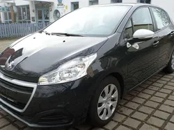 Grau Gebraucht 2018 Peugeot 208 Kleinwagen | 5.900 € (Fairer Preis)