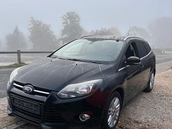 Schwarz Gebraucht 2014 Ford Focus Kombi | 2.900 € (Superpreis)
