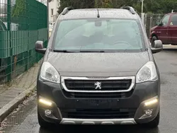 Braun Gebraucht 2016 Peugeot Partner Tepee Allure Van / Kleinbus | 5.299 € (Guter Preis)