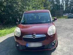 Rot Gebraucht 2012 Opel Combo Selection Van / Kleinbus | 8.000 € (Fairer Preis)