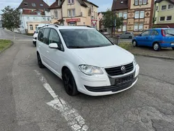 Weiß Gebraucht 2009 VW Touran Trendline Van / Kleinbus | 4.390 € (Fairer Preis)