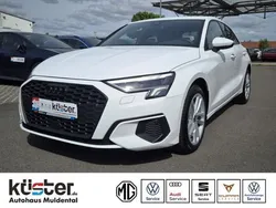Weiß Gebraucht 2023 Audi A3 Limousine | 23.590 € (Guter Preis)