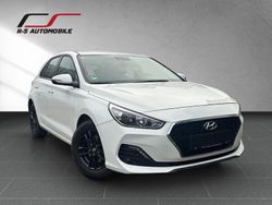 Weiß Gebraucht 2020 Hyundai i30 Limousine | 12.290 € (Guter Preis)