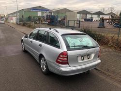 Silber Gebraucht 2006 Mercedes C220 Kombi | 1.000 €