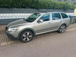 Grau Gebraucht 2011 Skoda Octavia Kombi | 6.999 € (Fairer Preis)