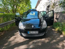 Schwarz Gebraucht 2011 Renault Scénic III Van / Kleinbus | 4.750 € (Fairer Preis)