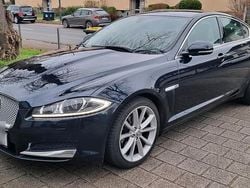 Blau Gebraucht 2011 Jaguar XF Limousine | 7.400 € (Fairer Preis)